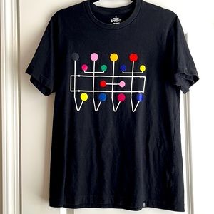 Uniqlo eames design tshirt